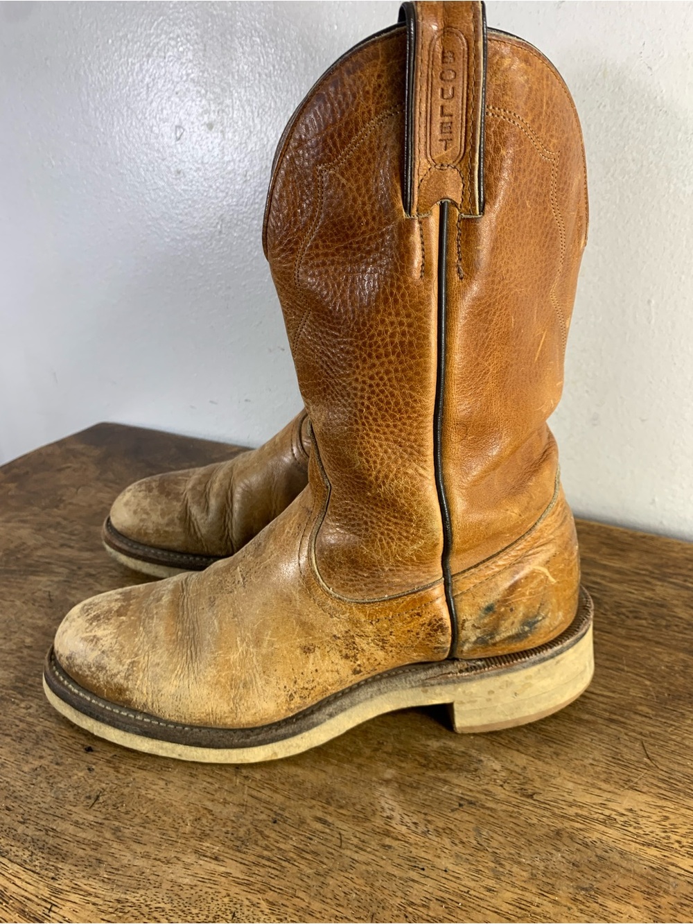 Boulet vintage distressed leather cowboy unisexe boots